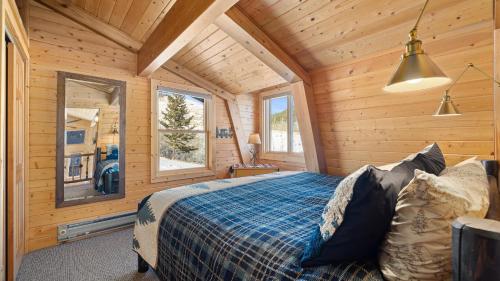 Dog Friendly West Fork Haven with Hot Tub by AAA Red Lodge Rentals - image 14
