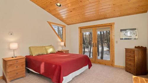Chickadee Chalet - image 9