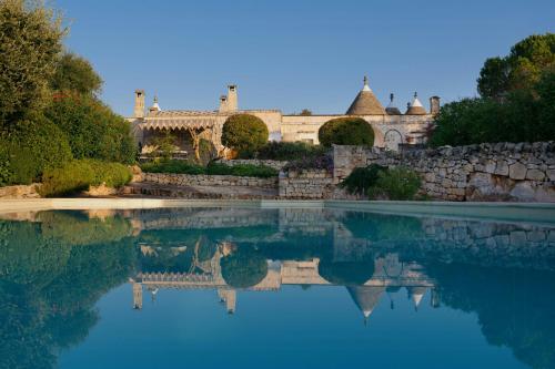 Historic Trullo In Valle D'itria