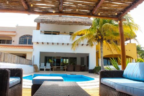 Villa Siros de 4 habitaciones in Chicxuclub Puerto Yucatan