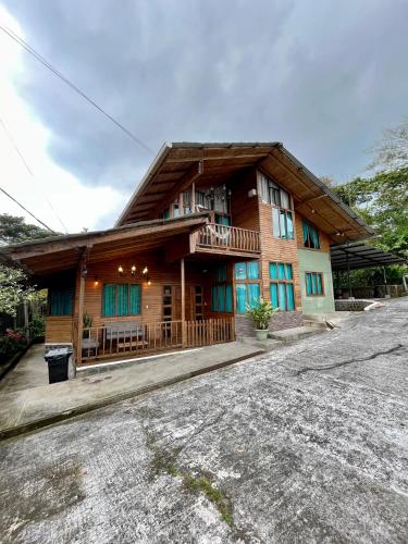 Casa de Emmita in Shell