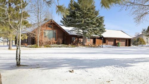 Grizzly Peak Cabin by AAA Red Lodge Rentals - image 11