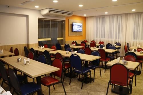 Restaurant, Hotel Pouso Real in Downtown Rio de Janeiro