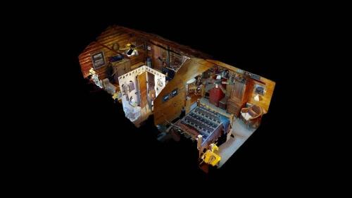 Wild Bill's Cabin with Hot Tub by AAA Red Lodge Rentals - image 8
