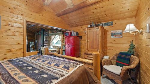 Wild Bills Cabin - image 13