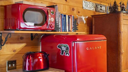 Wild Bill's Cabin with Hot Tub by AAA Red Lodge Rentals - image 12