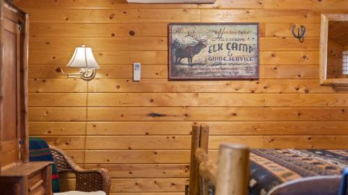 Wild Bills Cabin - image 8