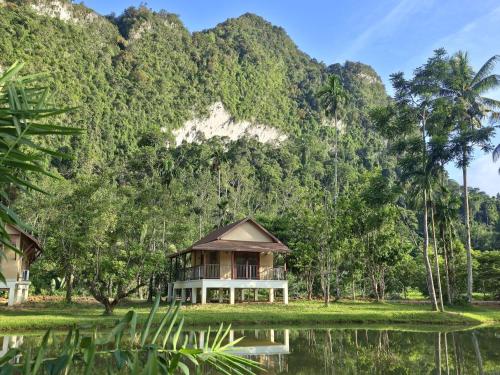 Surrounding environment, Lost Horizon Resort - Khao Sok in Phanom