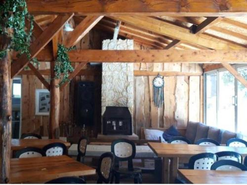 Mobil-home confortable avec terrasse pour 4 personnes à Sournia - API-1-52-622 (Mobil-home confortable avec terrasse pour 4 personnes a Sournia - API-1-52-622) in Sournia