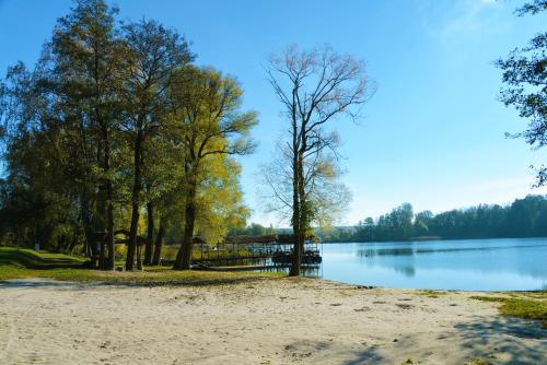 Žuvienės Pašiūrė Žuvienės Pašiūrė