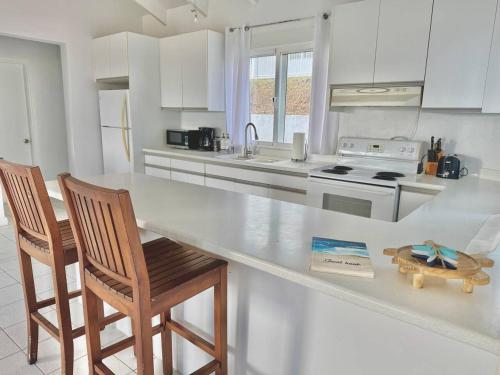 Green Cay - Walk to the Beach - King Bed - AC in เกาะเซนต์ครออิก