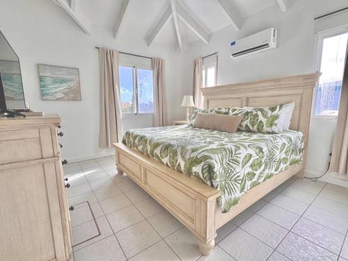 Green Cay - Walk to the Beach - King Bed - AC in เกาะเซนต์ครออิก