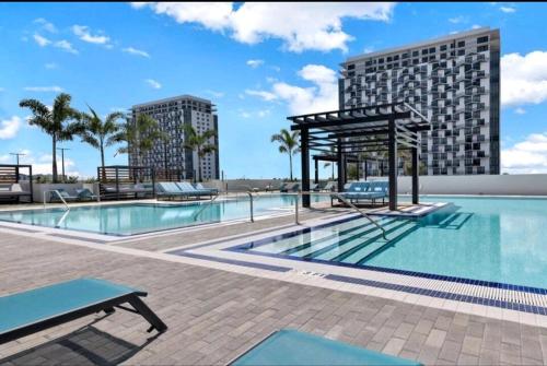 Elegant 1BR-1BA Getaway - Luxe Stay in Doral – khách sạn tại Doral