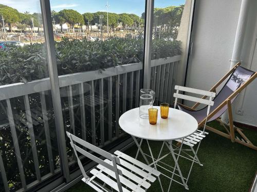 Studio cabine 4 pers à Port Camargue avec terrasse et parking privé - FR-1-250-329