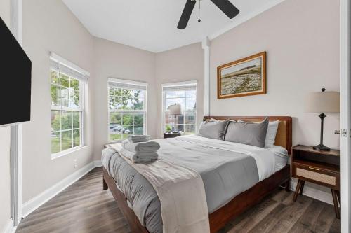 Chic City Living with Modern Touches ABODEbucks - image 12
