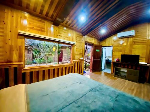 room detail thumbnail 0