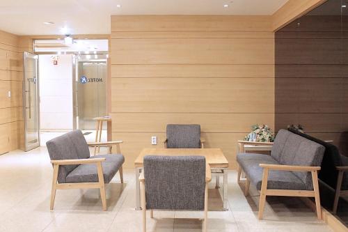 Shared lounge/TV area, Residence Hotel K Okpo in Geoje-si