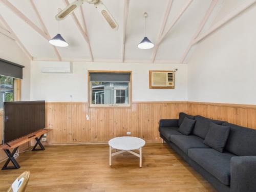 Batemans Bay Marina Resort Room Type - Standard Oceanfront Two-Bedroom Cabin