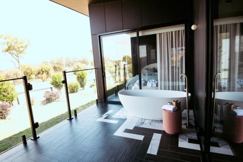 Balkons/terase, Wherewithal Luxury Suites in Dodges Ferry