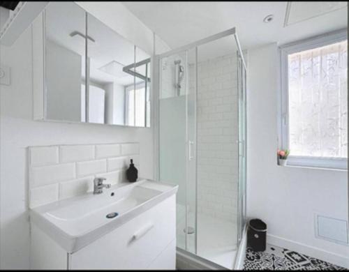 Grande Suite salle de bain toilette privés -20min Orly-40min Paris (Grande Suite salle de bain toilette prives -20min Orly-40min Paris) in 聖皮耶爾勒迪佩爾賴