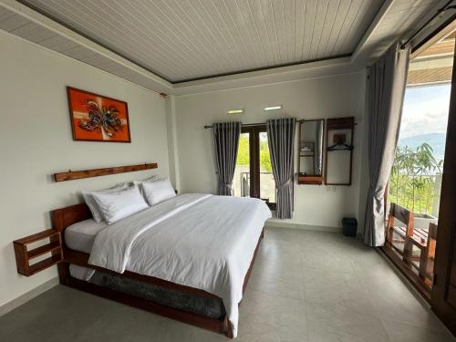 Toba Crest Vue in Parapat