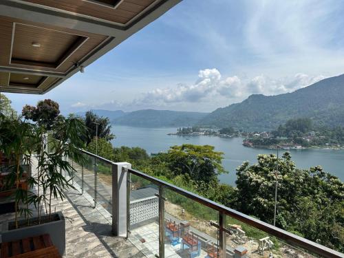 Balcony/terrace, Toba Crest Vue in Parapat