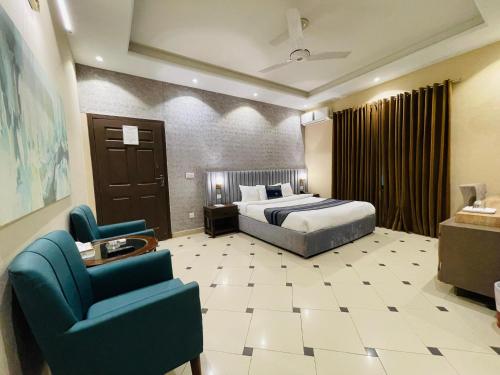 Shelton's Rezidor Islamabad – Islamabad, OH