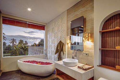 room detail thumbnail 2