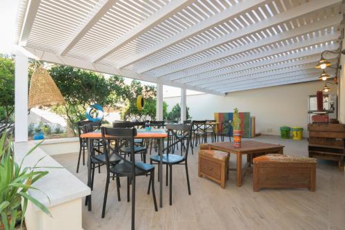 Timbuktu Hostel – San Vito Lo Capo, CA