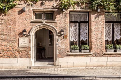 82108732 Luxury Boutique Hotel De Castillion