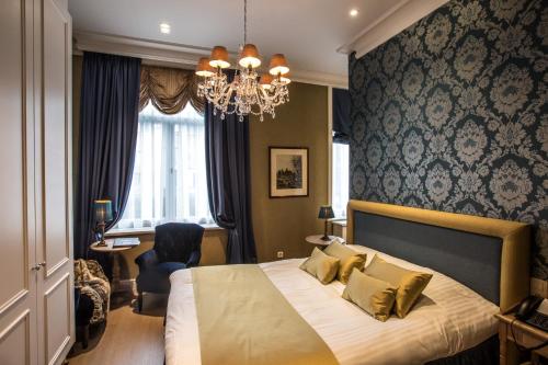 82108940 Luxury Boutique Hotel De Castillion