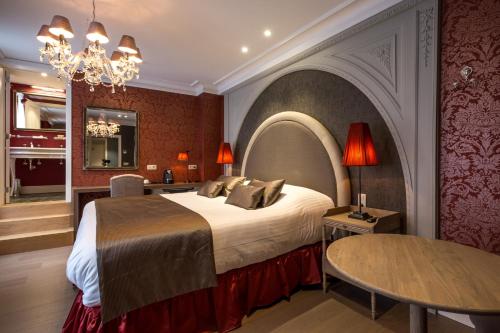 Hotel De Castillion - Small elegant family hotel - image 13