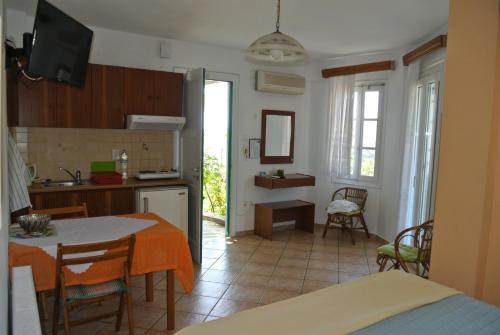 Meltemi - image 5
