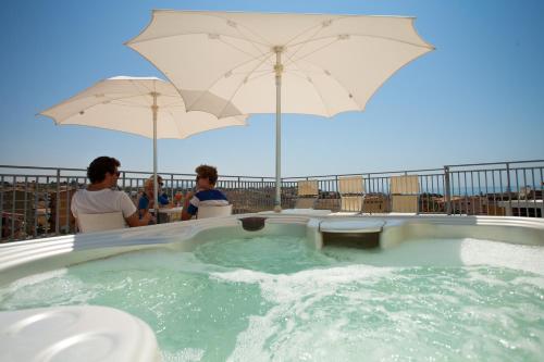 Balkons/terase, Hotel Costazzurra Museum & Spa in Villaggio Mosè