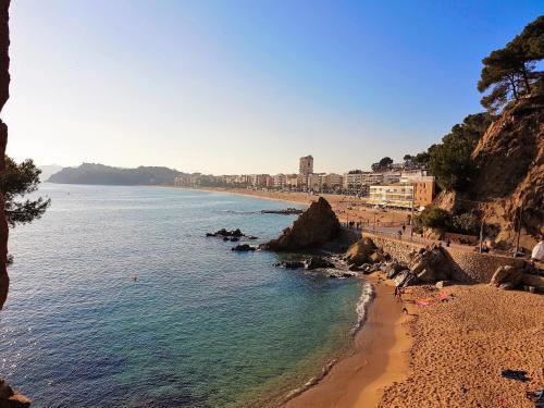 Manuela Beach City - main image
