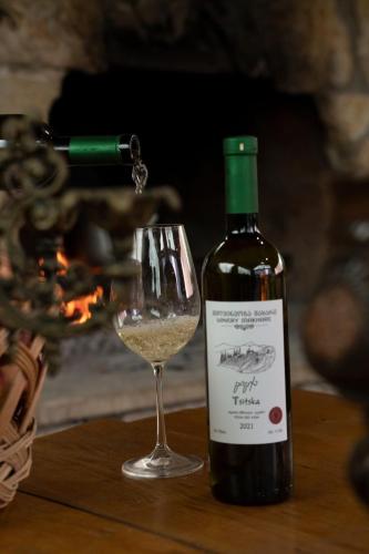 winery and guesthouse makhare in Gogni