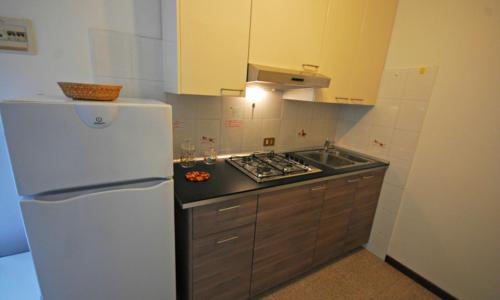 Terraced house 700mt from the sea - image 2
