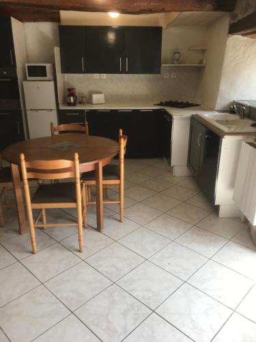 Location de charme au coeur de l'Auvergne in Parent