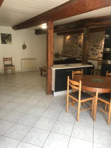 Location de charme au coeur de l'Auvergne in Parent