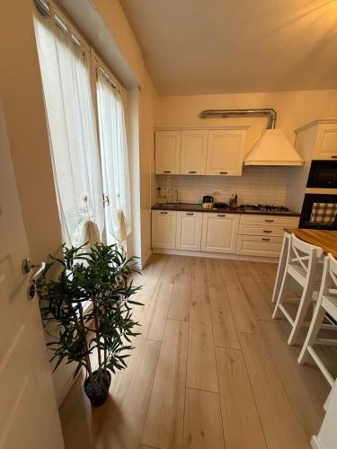 köök, Villa with garden 3 BR and near Milan Rho Fiera in Arese