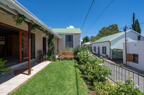 Dārzs, Toverberg Guest Houses in Colesberg