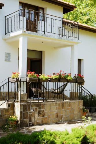 Guest House “Anchetata” in Apriltsi