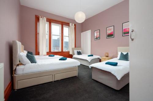 Family and Group Stay 2BR by Park Sleeps 7, Glasgow (Foto 6)