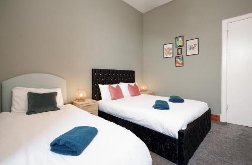 Family and Group Stay 2BR by Park Sleeps 7, Glasgow (Foto 2)
