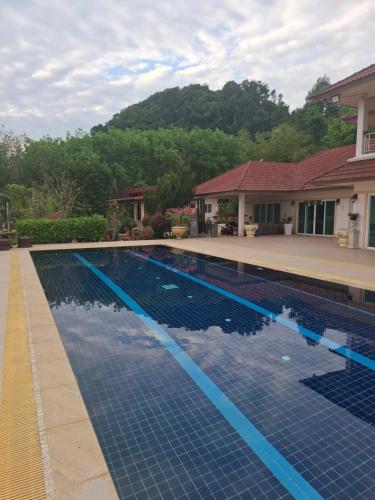 View, Cozy Country House with Pool in Na Yai Am