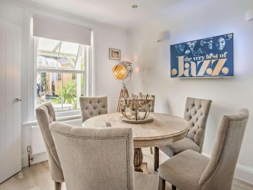 3 Bed in Shanklin 92052, Shanklin (photo 5)
