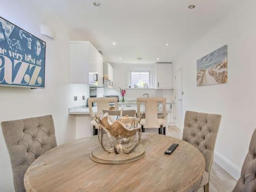 3 Bed in Shanklin 92052, Shanklin (photo 6)