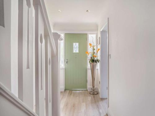 3 Bed in Shanklin 92052, Shanklin (photo 9)