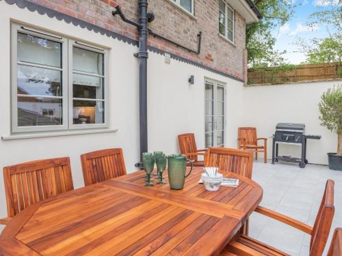 Iekārtas, 3 Bed in Fordingbridge oc-96126 in Godshill
