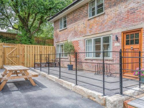 Iekārtas, 3 Bed in Fordingbridge oc-96126 in Godshill